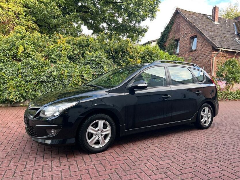 i30