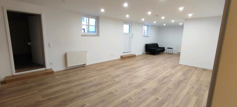 Etagenwohnung Amberg - 2 Zimmer, 110 m&sup2;, 1.700&euro; | Angebot:26658346