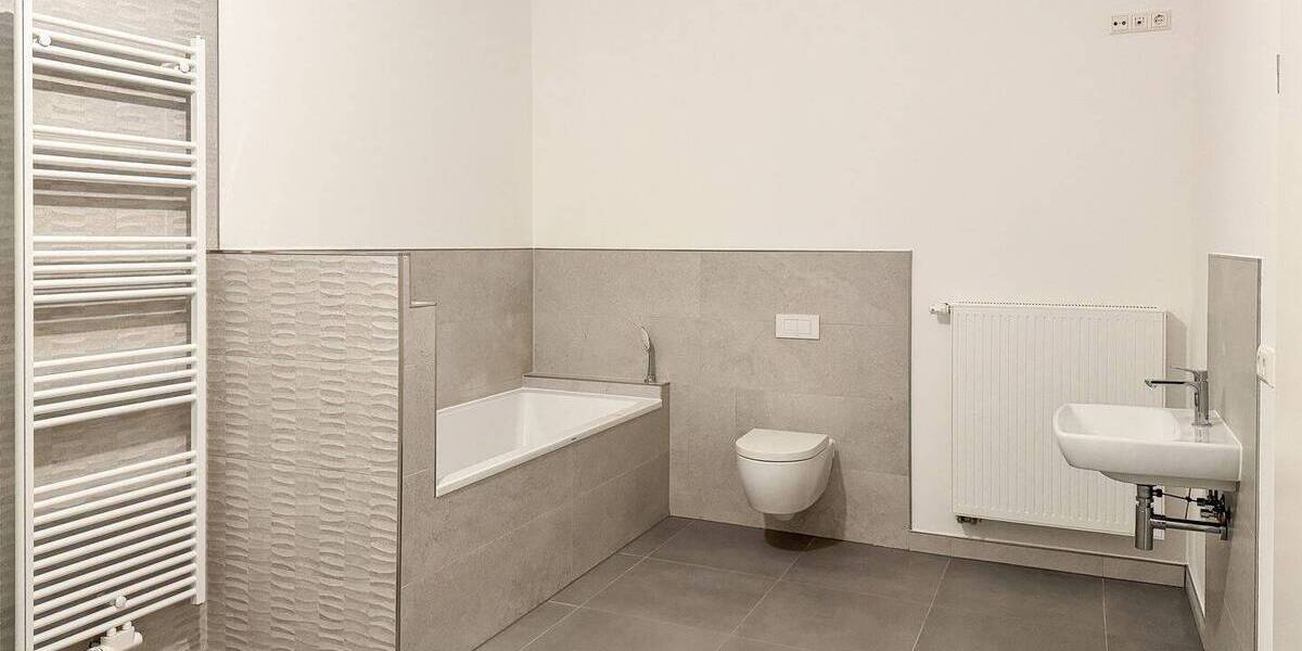 Etagenwohnung Brandenburg an der Havel Neustadt - 3 Zimmer, 120 m&sup2;, 1.200&euro; | Angebot:26857093