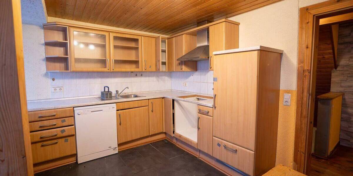 Einfamilienhaus Oberelsbach - 7 Zimmer, 200 m&sup2;, 205.000&euro; | Angebot:25738673