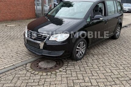VW Touran 234.000 km 2.750 &euro; Nordhorn 48529
