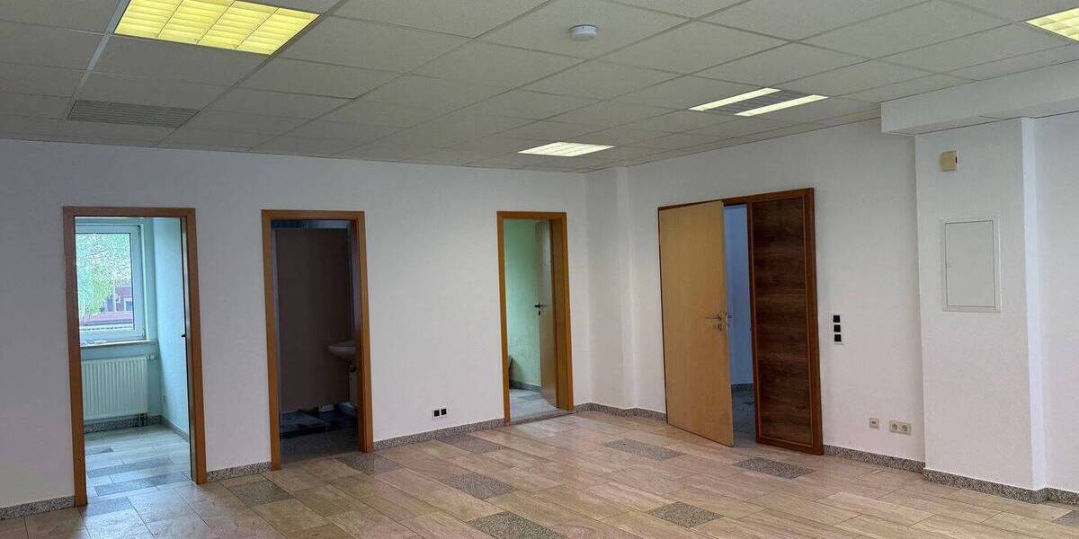Gewerbeobjekt Limburg - 4 Zimmer, 120 m&sup2;, 850&euro; | Angebot:25815292