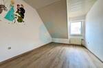 Schöne 4-ZKB-Dachgeschoss-Wohnung in Butzbach-Pohl-Göns! (Bitte sonstige Angaben beachten)