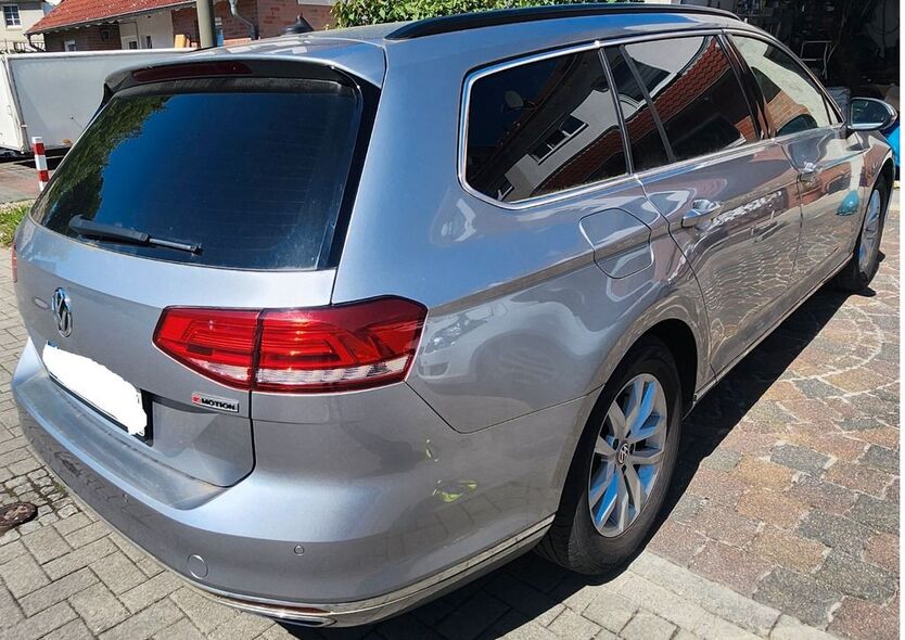 VW Passat 92.500 km 19.900 € Dortmund 44339