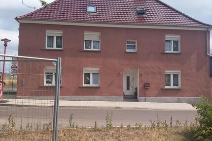 Haus Gommern Ladeburg - 9 Zimmer, 266 m&sup2;, 250.000&euro; | Angebot:27443925