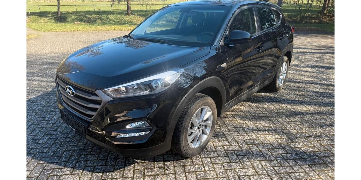 Hyundai TUCSON 33.700 km 15.490 &euro; Kircheib 57635