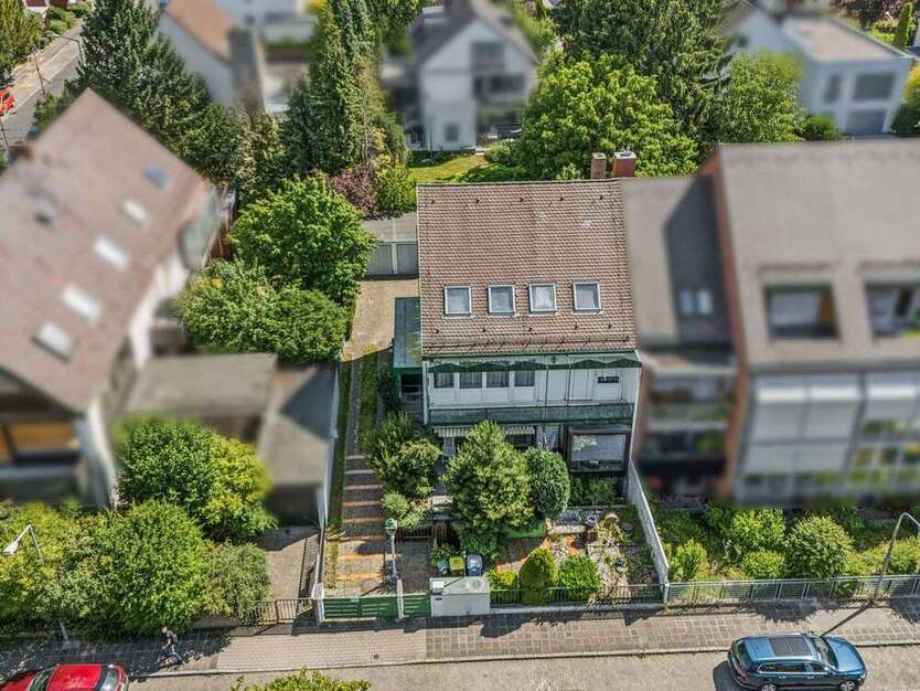 Haus zum Kaufen in Nürnberg 849.000 € 282 m²