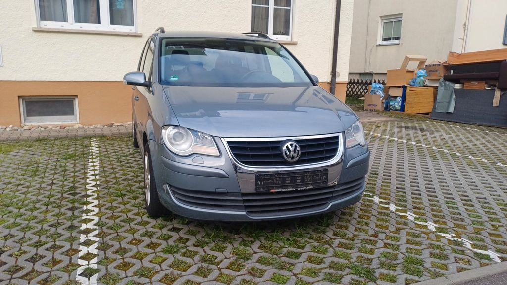 VW Touran 193.000 km 1.999 &euro; Murrhardt 71540
