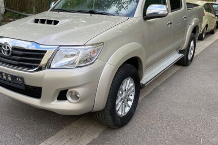 Toyota Hilux 164.100 km 17.900 &euro; Hamburg 20535