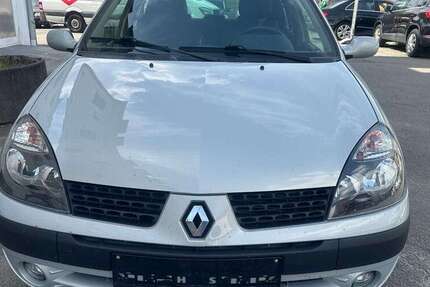 Renault Clio 37.797 km 2.450 € Hamburg 22045
