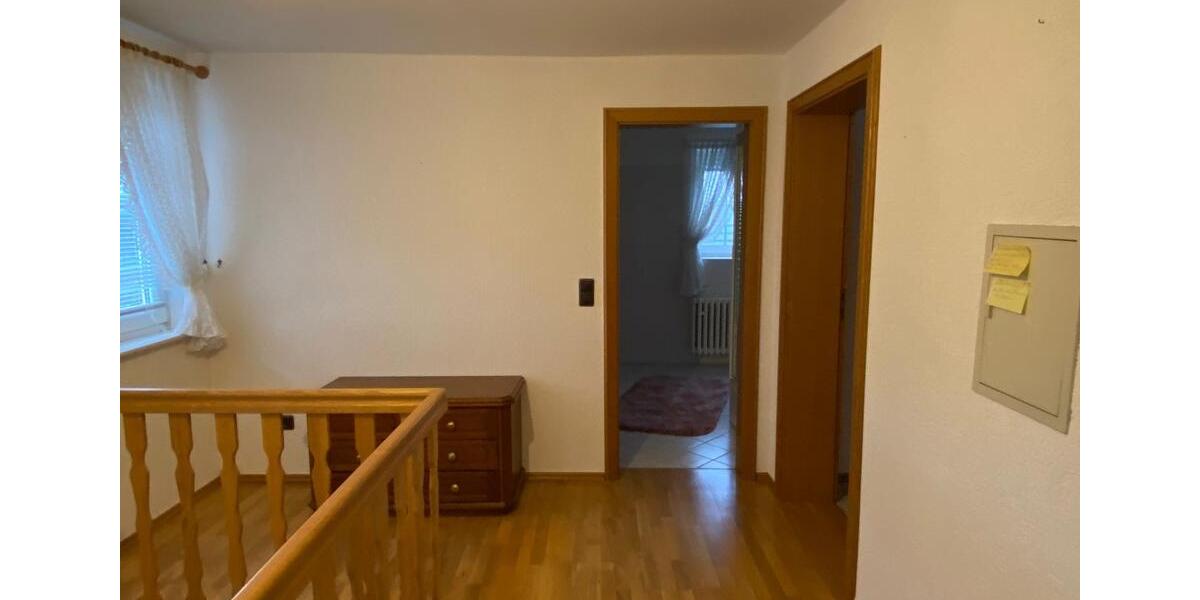 Einfamilienhaus Korbach - 4 Zimmer, 156 m&sup2;, 1.550&euro; | Angebot:25901038