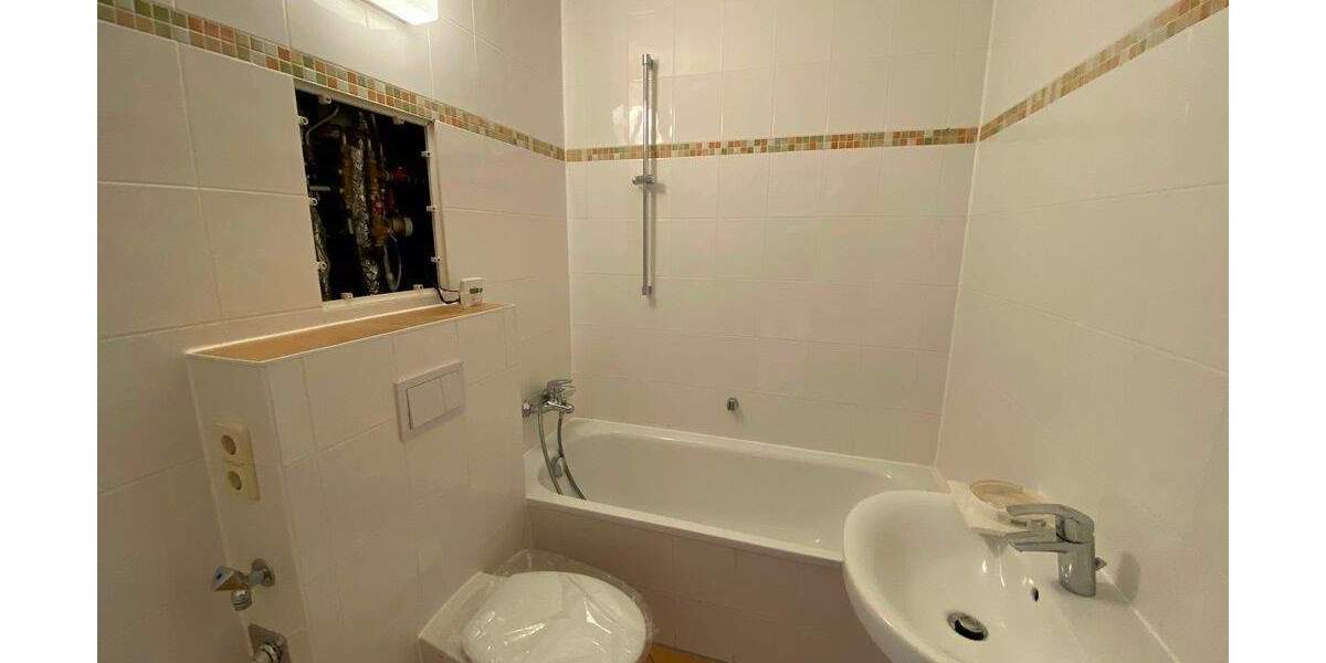 Etagenwohnung Suhl Neundorf - 4 Zimmer, 64 m&sup2;, 340&euro; | Angebot:25645765