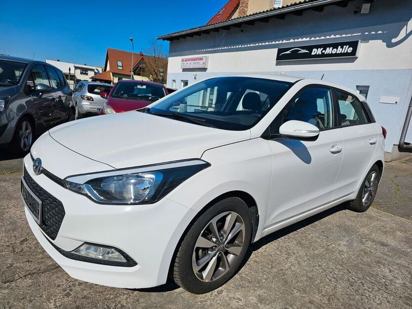 i20