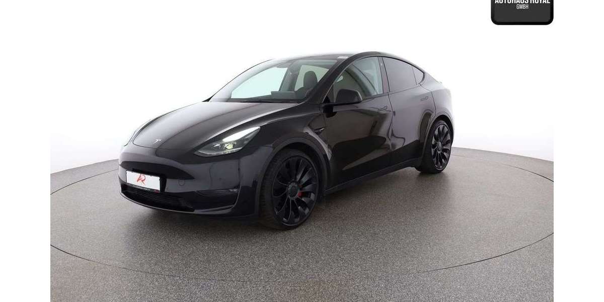 Tesla Model Y 17.309 km 41.880 &euro; Berlin 12103