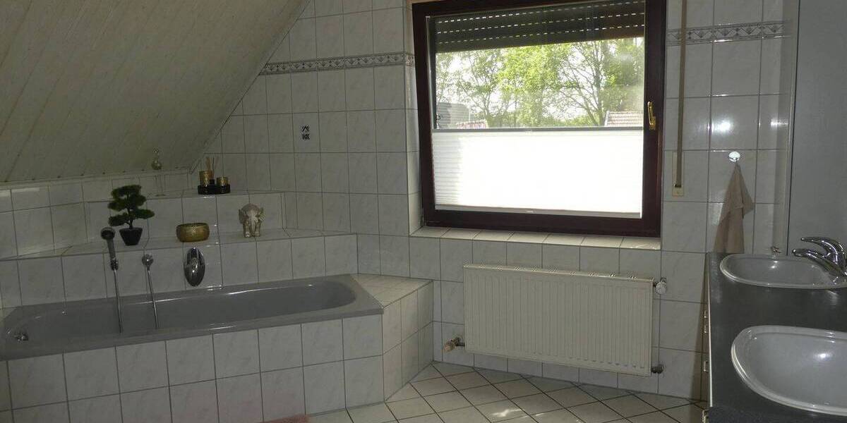 Einfamilienhaus Uelsen - 5 Zimmer, 138 m&sup2;, 349.000&euro; | Angebot:26694643