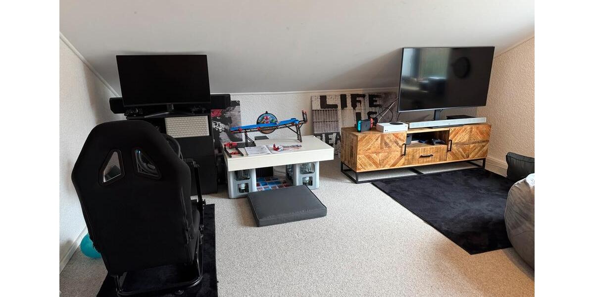 Dachgeschoßwohnung Königswinter - 3 Zimmer, 130 m&sup2;, 1.000&euro; | Angebot:24818713