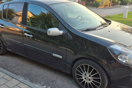 Renault Clio 220.000 km 2.650 &euro; Langenbach 85416