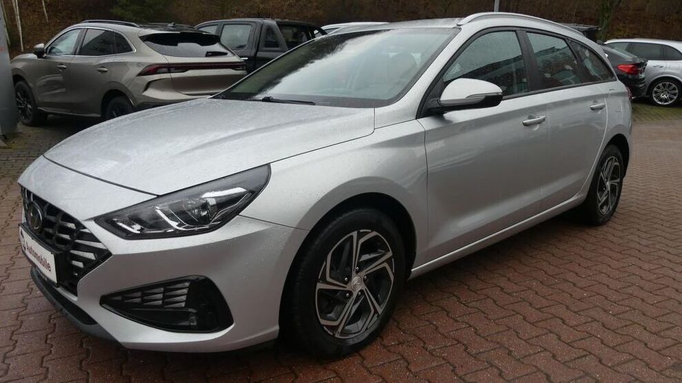 i30