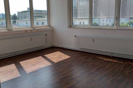 Gewerbeobjekt Unterhaching - 840&euro; | Angebot:26740834