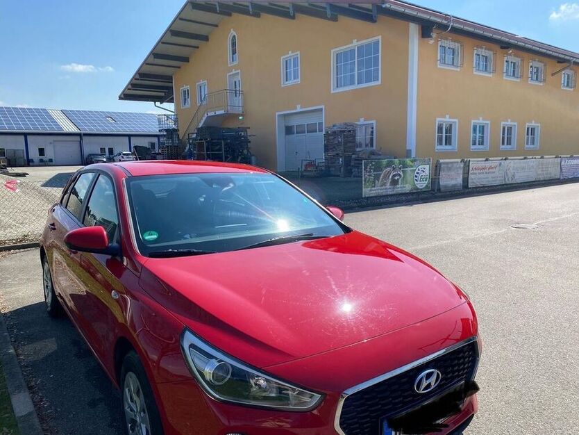 i30