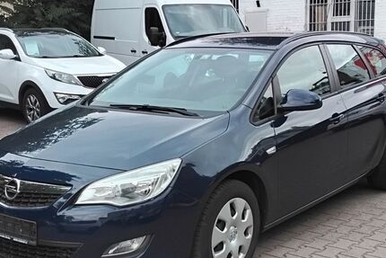 Opel Astra 102.600 km 4.300 &euro; Berlin 13409