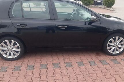 VW Golf 256.000 km 5.100 € Frankfurt am Main 60433