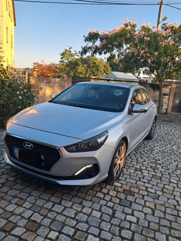 Hyundai i30 72.500 km 12.999 € Dresden 01069