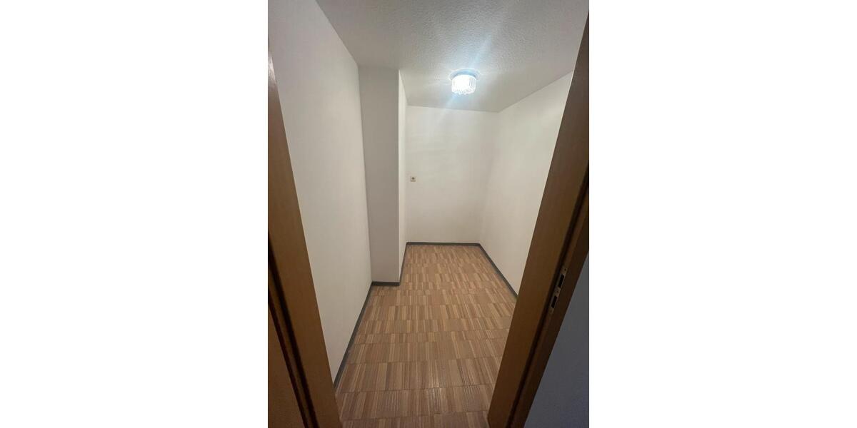 Erdgeschoßwohnung Mellrichstadt - 3 Zimmer, 110 m&sup2;, 770&euro; | Angebot:26664504