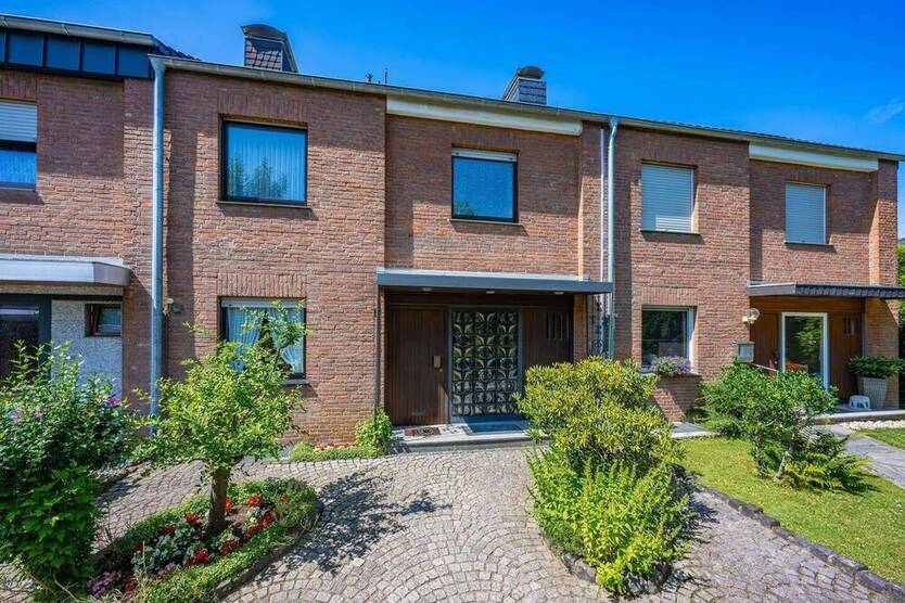 Begehrtes Krefeld-Fischeln! Charmantes Einfamilien-Reihenhaus mit Einzelgarage und SüdWest-Garten!