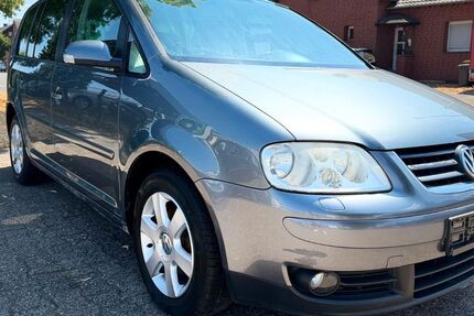 VW Touran 207.007 km 3.850 &euro; Kerpen 50171