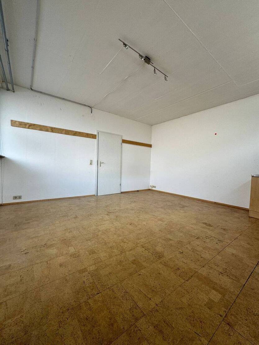LagerWerkstattProduktion in Schmelz zu vermieten zimmer