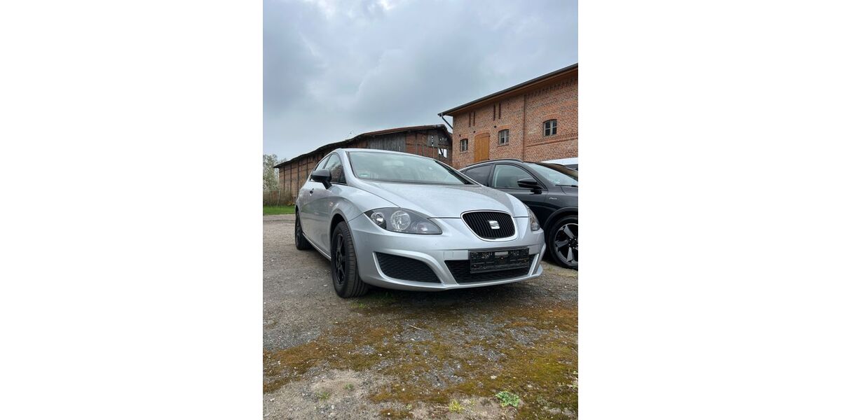 Seat Leon 238.762 km 2.499 &euro; Altentreptow 17087