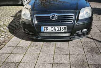 Toyota Avensis 295.456 km 2.011 &euro; Bad Krozingen 79189
