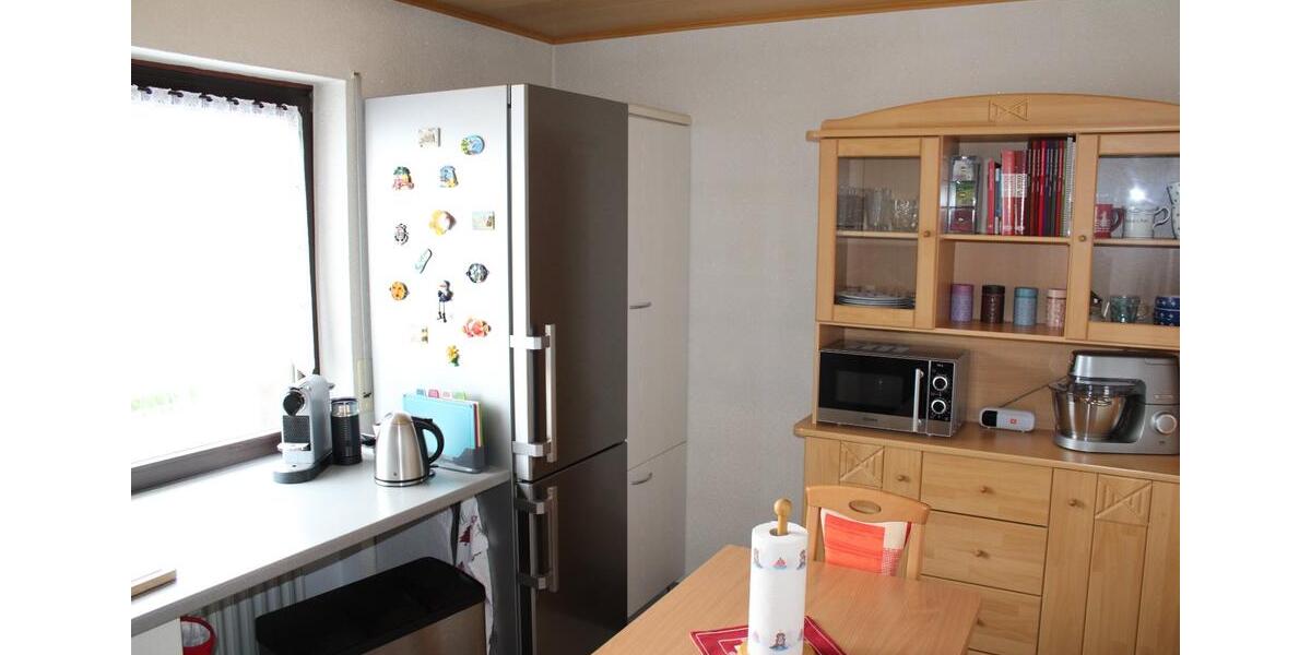 Provisionsfreie helle 4-Zimmer-ETW (1. OG) in Top-Lage 4 zimmer