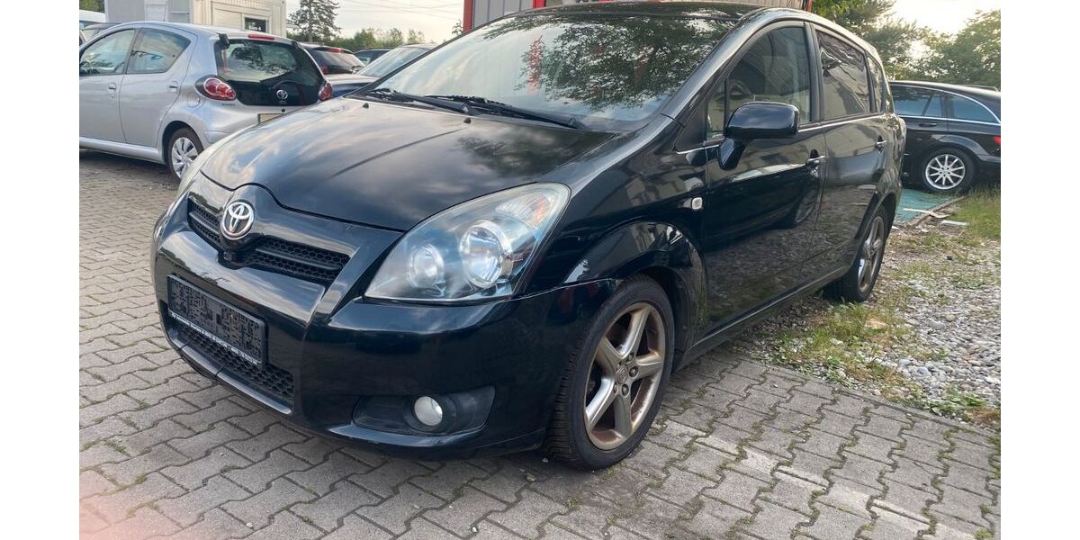 Toyota Corolla Verso 236.543 km 1.800 &euro; München 81243