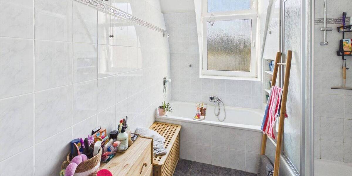 Etagenwohnung Wiesbaden Nordost - 3 Zimmer, 76 m&sup2;, 865&euro; | Angebot:26065386