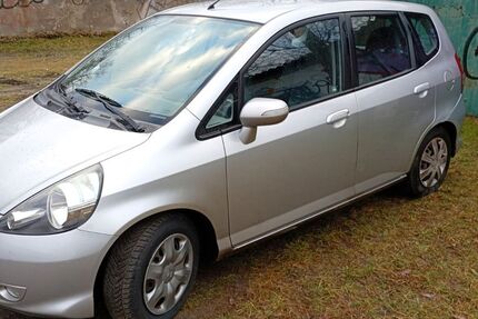 Honda Jazz 127.000 km 4.900 &euro; Berlin 13505