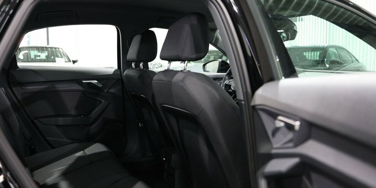 Audi A3 LIMOUSINE 35 TFSI BUSINESS BLACK LED,ACC+LANE 16.000 km 26.777 &euro; Hamm 59077