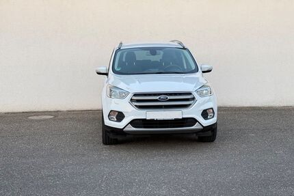 Ford Kuga 39.000 km 11.499 &euro; Kandel 76870