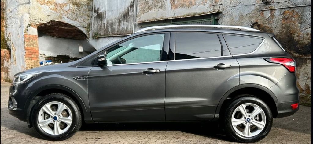 Ford Kuga 59.800 km 12.900 &euro; Kaiserslautern 67659