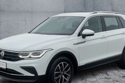 VW Tiguan 40.702 km 25.430 € Mitterteich 95666
