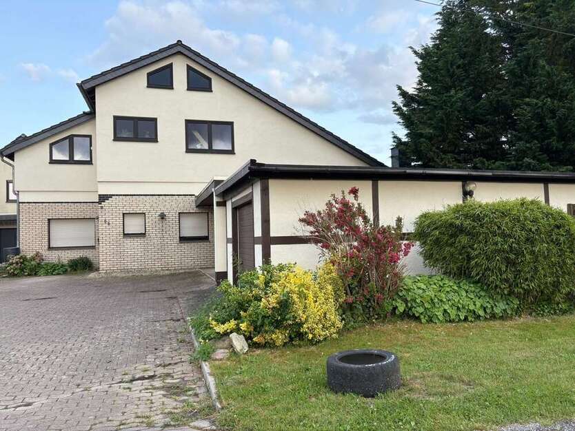 Haus zum Kaufen in Bad Salzuflen 479.000 € 200 m²