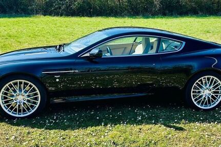 Aston Martin DB9