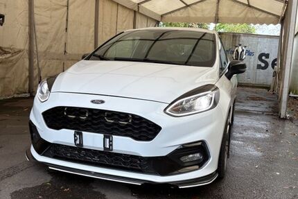 Ford Fiesta 32.280 km 15.690 &euro; Herford 32049
