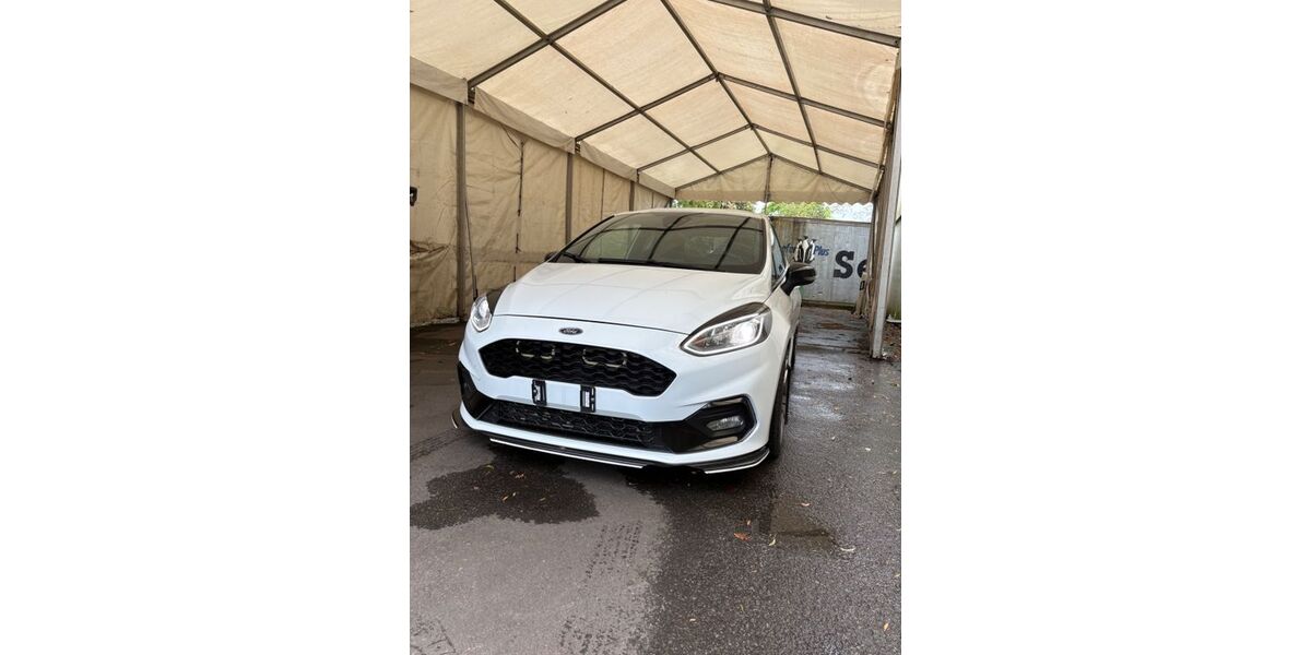 Ford Fiesta 32.280 km 15.690 &euro; Herford 32049