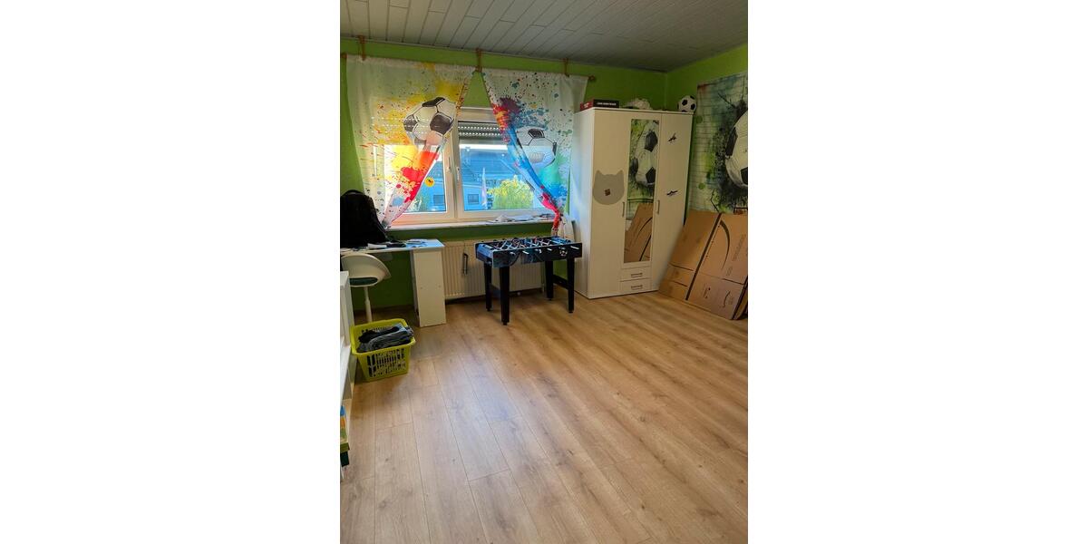 Doppelhaushälfte Frankfurt am Main Ginnheim - 5 Zimmer, 127 m&sup2;, 1.400&euro; | Angebot:26318609