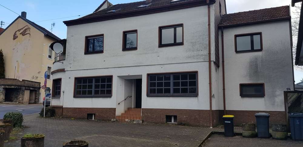 Einfamilienhaus Merzig / Brotdorf Brotdorf - 9 Zimmer, 302 m&sup2;, 1.500&euro; | Angebot:21508925