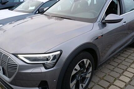 Audi e-tron 37.500 km 26.870 &euro; Bad Langensalza 99947