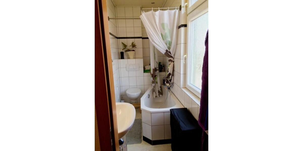 Etagenwohnung Waltershausen - 1 Zimmer, 40 m&sup2;, 300&euro; | Angebot:24794131