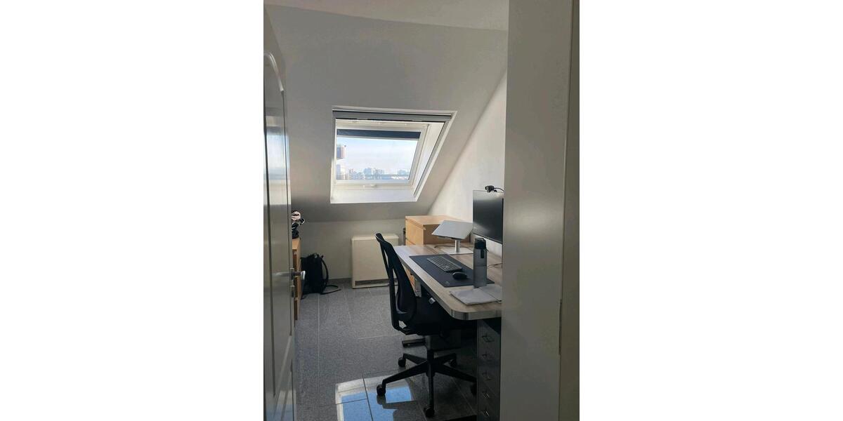 Dachgeschoßwohnung Neuss - 3 Zimmer, 65 m&sup2;, 630&euro; | Angebot:24802453